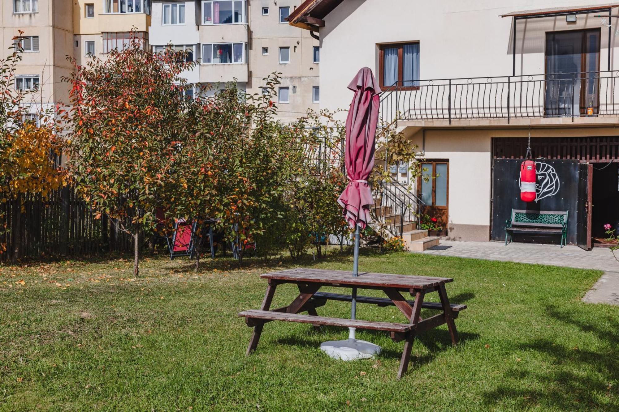 Cazare Zorilor Zărneşti Zewnętrze zdjęcie